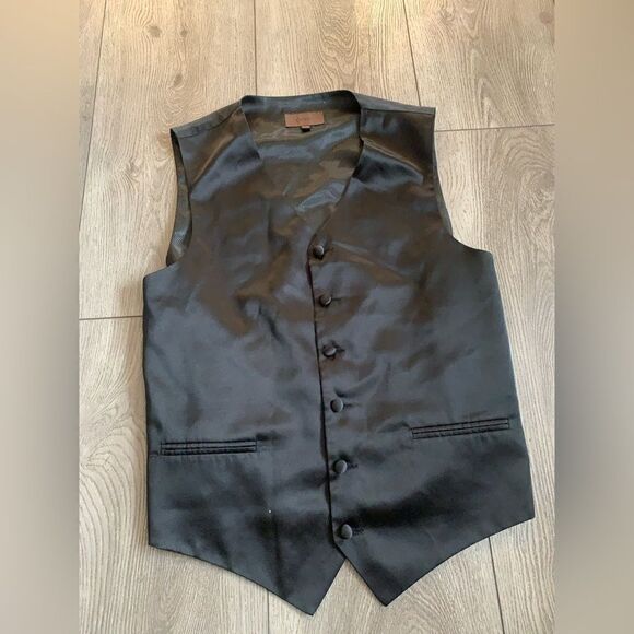Oinis men size S used vest in good condition - Picture 1 of 4